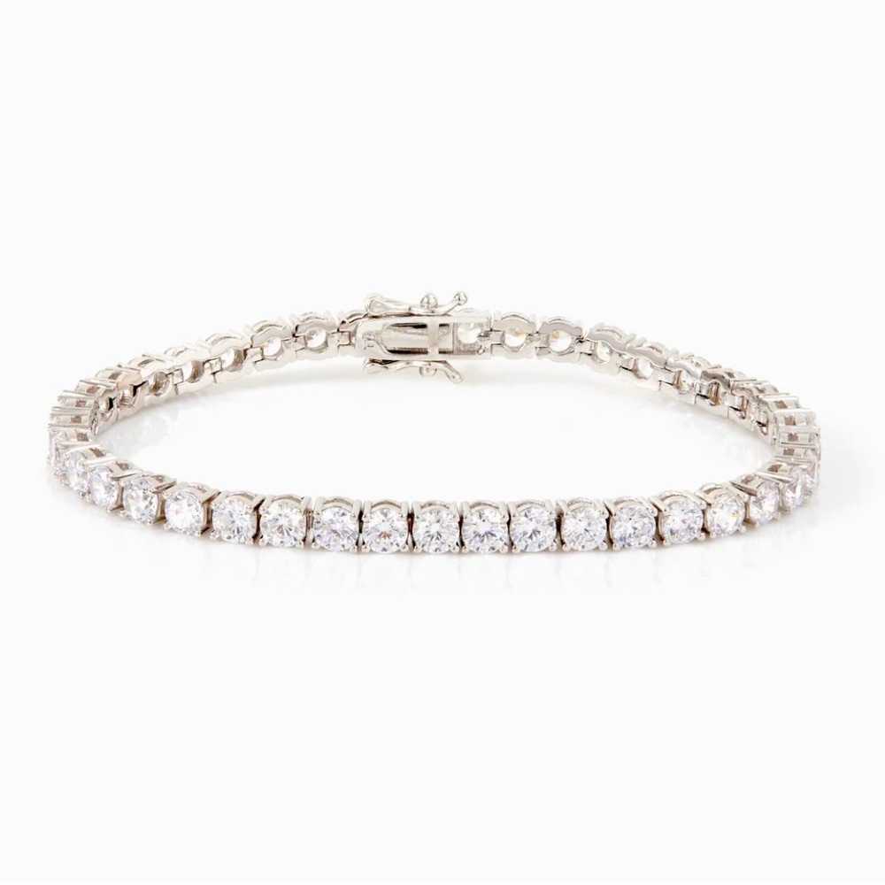 Gorgeous Replica Diamond Tennis Bracelet | 7 inch